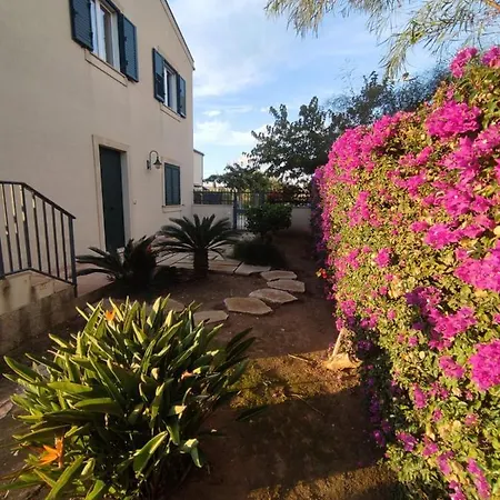 Bougainvillea בית נופש *